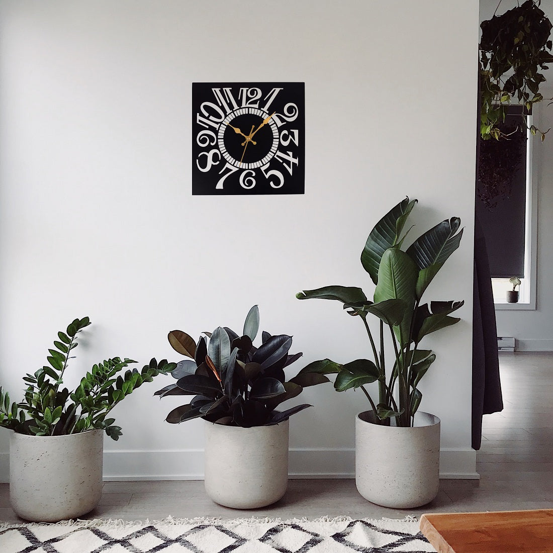 Metal Wall Clock 39 cm– Stylish Black Decorative Wall Clock for Home, Living Room & Office Décor