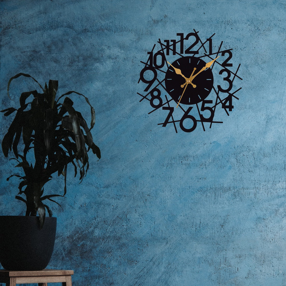 Modern Black Designer Wall Clock – 39 cm Metal Wall Clock for Living Room, Bedroom & Office Home Décor