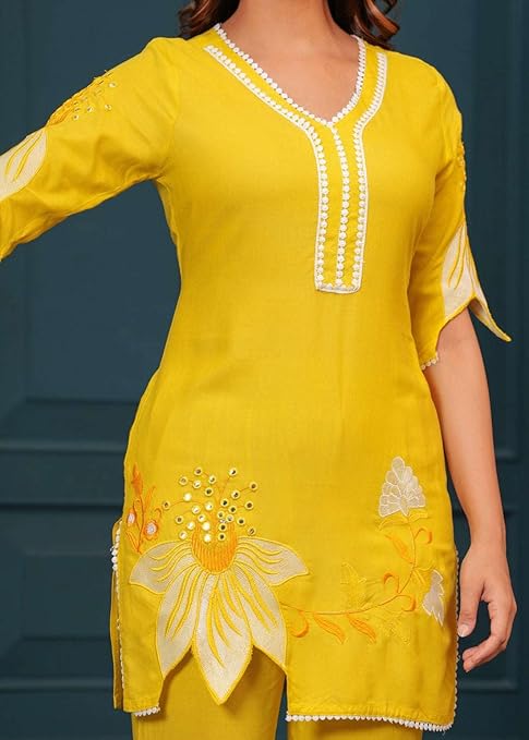 Women's Cotton Floral Printed Short Straight Kurti with Pant