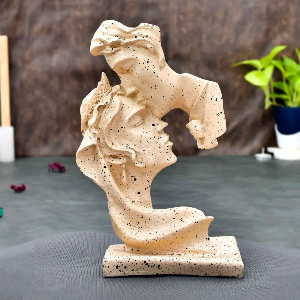 Modern Abstract Couple Face Sculpture – Romantic Home & Office Decor